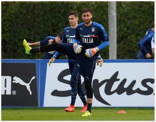 Vắng Buffon, Donnarumma và Meret thay nhau ghi điểm - Bóng Đá
