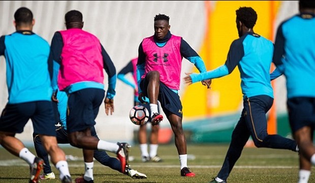 Sự nặng nề đã vơi đi trên sân tập của Barcelona - Bóng Đá