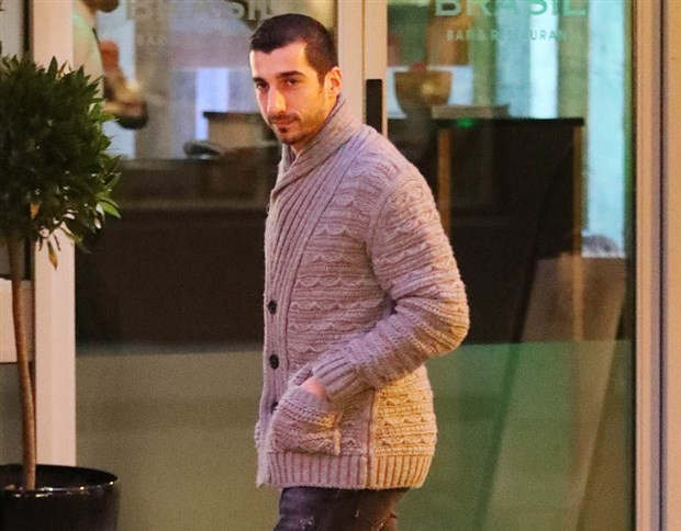 Chùm ảnh: Buổi 'hẹn hò' giữa đêm của Ibrahimovic và Mkhitaryan  - Bóng Đá