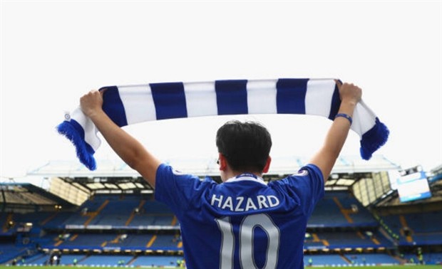 Chùm ảnh: Nhạc hiệu đã nổi lên trường sân Stamford Bridge - Bóng Đá