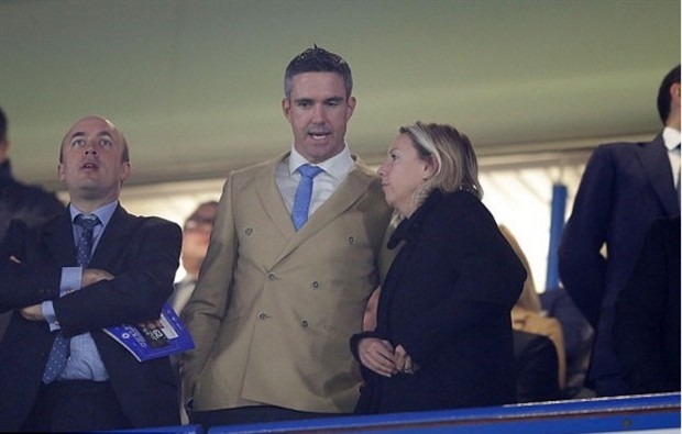 Chùm ảnh: Stamford Bridge chào đón Beckham, Sir Alex và một loạt sao khủng  - Bóng Đá