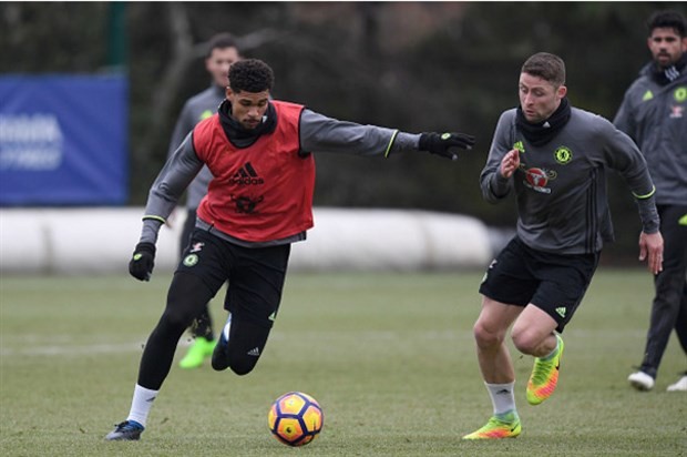 Tuyên bố không đá, nhưng Terry vẫn vui vẻ tập luyện cùng Chelsea  - Bóng Đá