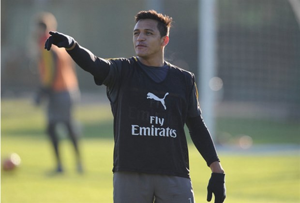 Wenger ưu ái Sanchez trong buổi tập của Arsenal - Bóng Đá