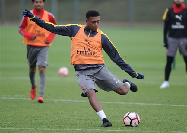 Oezil lẫn Sanchez đều 'mất tích' trong buổi tập của Arsenal  - Bóng Đá