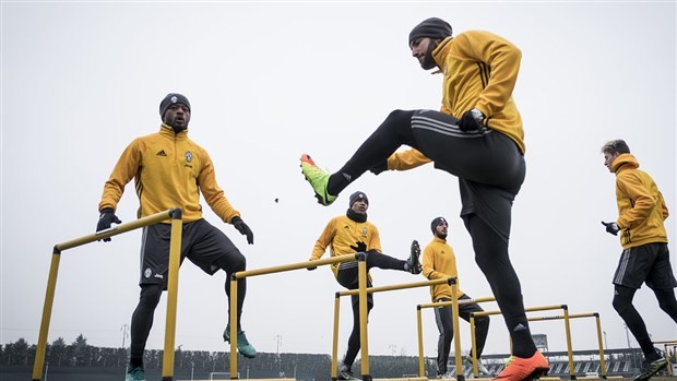 Juventus co ro luyện tập giữa ngày Đông tại Turin - Bóng Đá