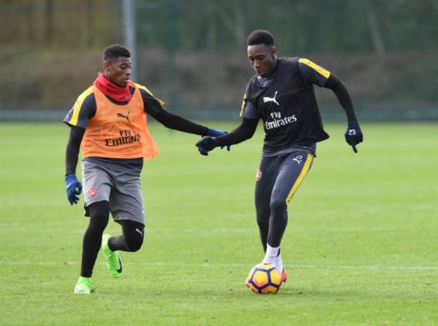 Chùm ảnh: Ramsey trở lại, Sanchez vẫn chay hết mình như mọi khi - Bóng Đá