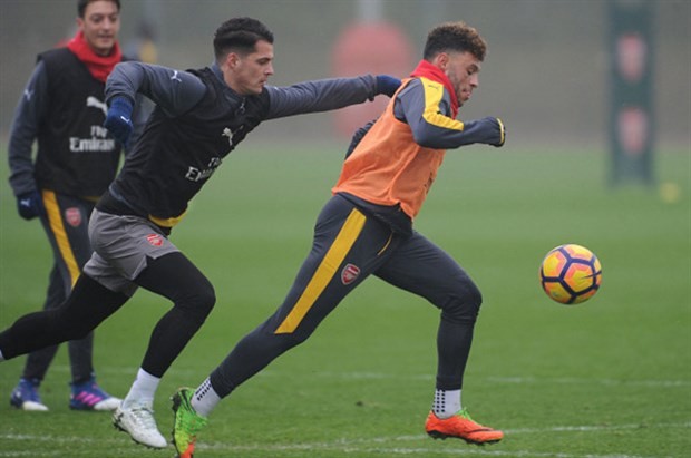 Arsenal chào đón người hùng bị lãng quên trở lại luyện tập - Bóng Đá