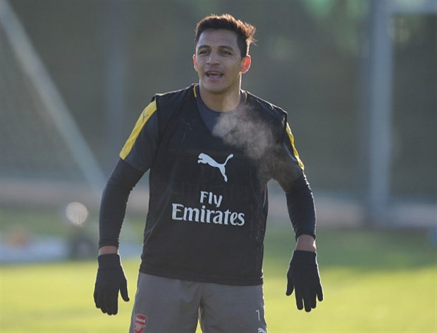 Wenger ưu ái Sanchez trong buổi tập của Arsenal - Bóng Đá