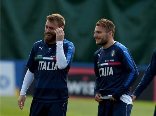 'Chân sút 100 triệu' đầy căng thẳng khi khoác áo Azzurri - Bóng Đá