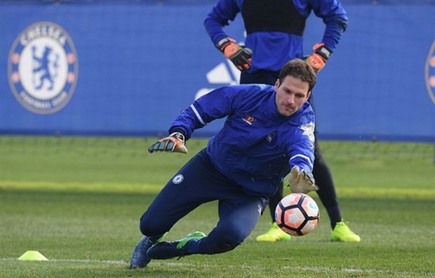 Được cho nghỉ phép, Luiz và Alonso vẫn hớn hở luyện tập cùng Chelsea - Bóng Đá