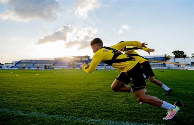 Cận cảnh một ngày 'cày' thể lực của Dortmund - Bóng Đá