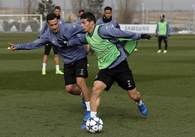 Ronaldo trở lại, BBC đã sẵn sàng tiếp đón Napoli - Bóng Đá