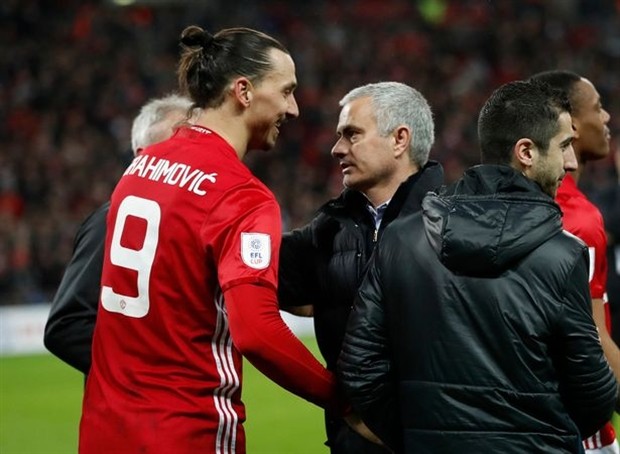 Chùm ảnh: Mourinho lặng lẽ ăn mừng chiếc cúp thứ 2 cùng gia đình - Bóng Đá