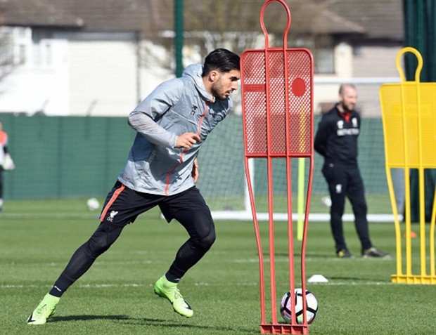 Coutinho khoe 6 múi, Klopp toe toét cười dưới trời nắng nóng - Bóng Đá