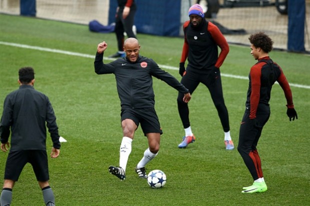 Hàng thủ của Man City đón cú hích lớn trước thềm trận đấu Porto - Bóng Đá