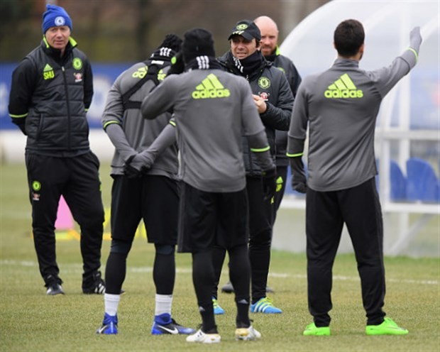 Tuyên bố không đá, nhưng Terry vẫn vui vẻ tập luyện cùng Chelsea  - Bóng Đá