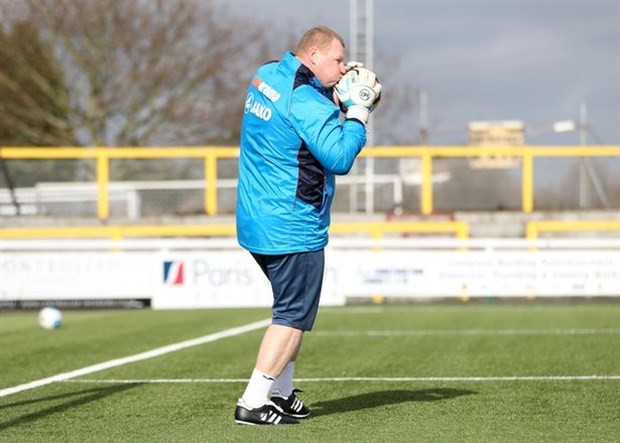 Chùm ảnh: Đời thường mủm mỉm của chàng béo gây sốt Wayne Shaw - Bóng Đá