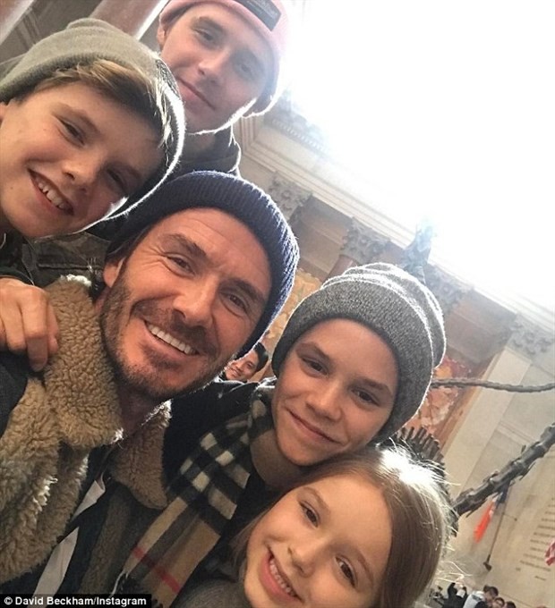 Beckham dẫn 'công chúa tuyết' đi du hí cuối tuần - Bóng Đá