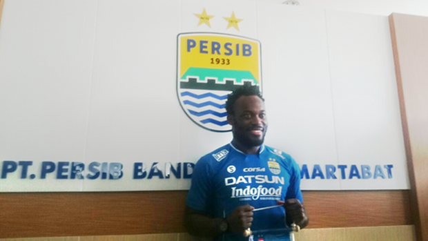 NÓNG: Michael Essien khoác áo CLB Đông Nam Á - Bóng Đá
