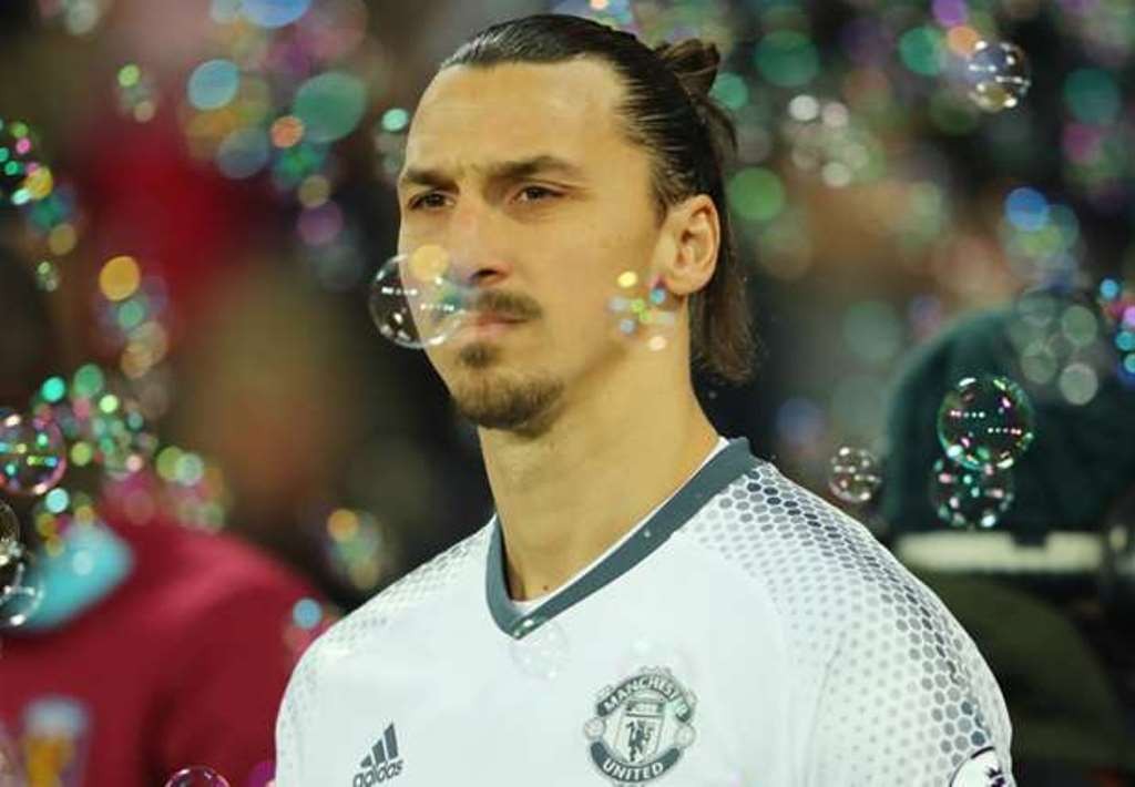 Chủ tịch Napoli xác nhận muốn có tiền đạo Man United - Bóng Đá
