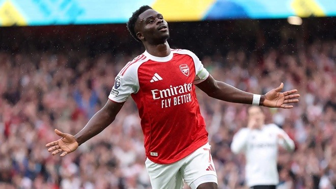 Arsenal cần bảo vệ Saka.