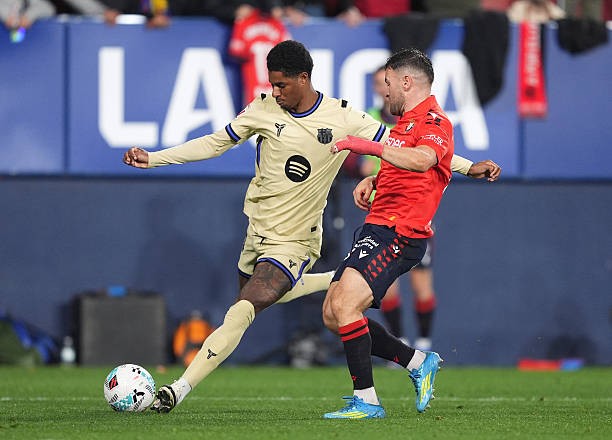 Marcus Rashford — 6.7 điểm: Lần thứ hai liên tiếp tỏa sáng sau khi vào sân thay người, Rashford đã giữ một cái đầu lạnh và thực hiện đường chuyền hoàn hảo cho bàn mở tỷ số của Lewandowski.