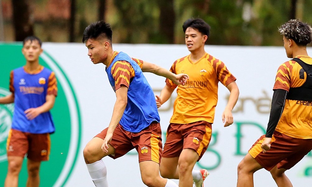 Làm khách trên sân Vinh là thử thách không nhỏ với HAGL. Ảnh: HAGL FC.