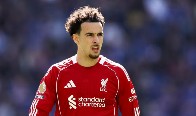Jones trong màu áo Liverpool.