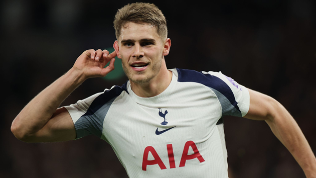 Micky van de Ven có thể rời Tottenham vào mùa hè này.
