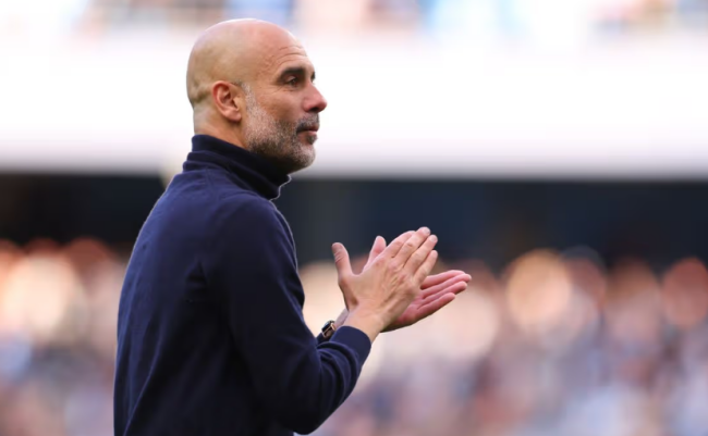 Man City đua vô địch với Arsenal.