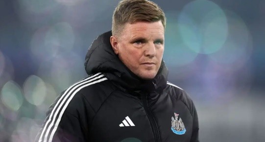 Eddie Howe sẽ vẫn dẫn dắt Newcastle mùa tới.