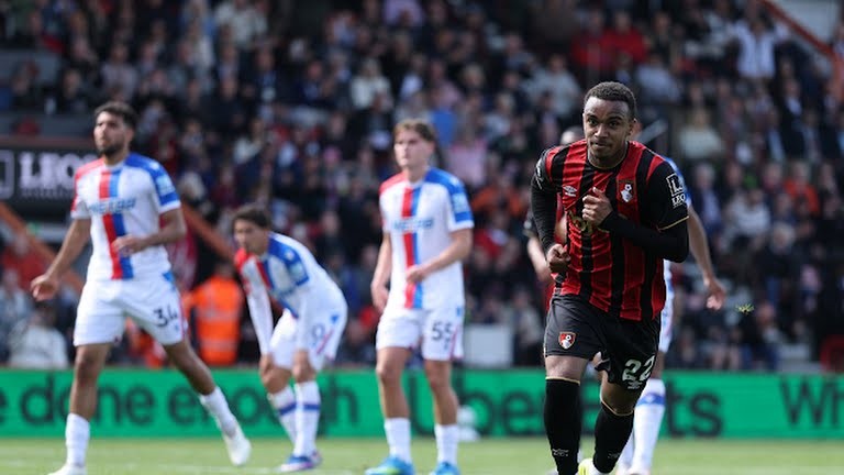 Bournemouth có chiến thắng đậm trên sân nhà.