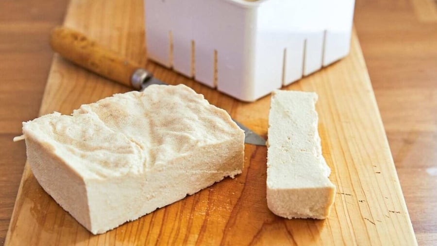 Đậu phụ mang lại nhiều lợi ích cho sức khỏe, đặc biệt là sức khỏe tim mạch.