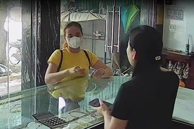 Danh tính hai đối tượng được xác định là Nguyễn Thị Mỹ Linh (SN 1980, trú TP Cần Thơ) và Trần Văn Dũng (SN 1987, quê Đức Thọ, Hà Tĩnh, hiện trú tại Bà Rịa – Vũng Tàu).

