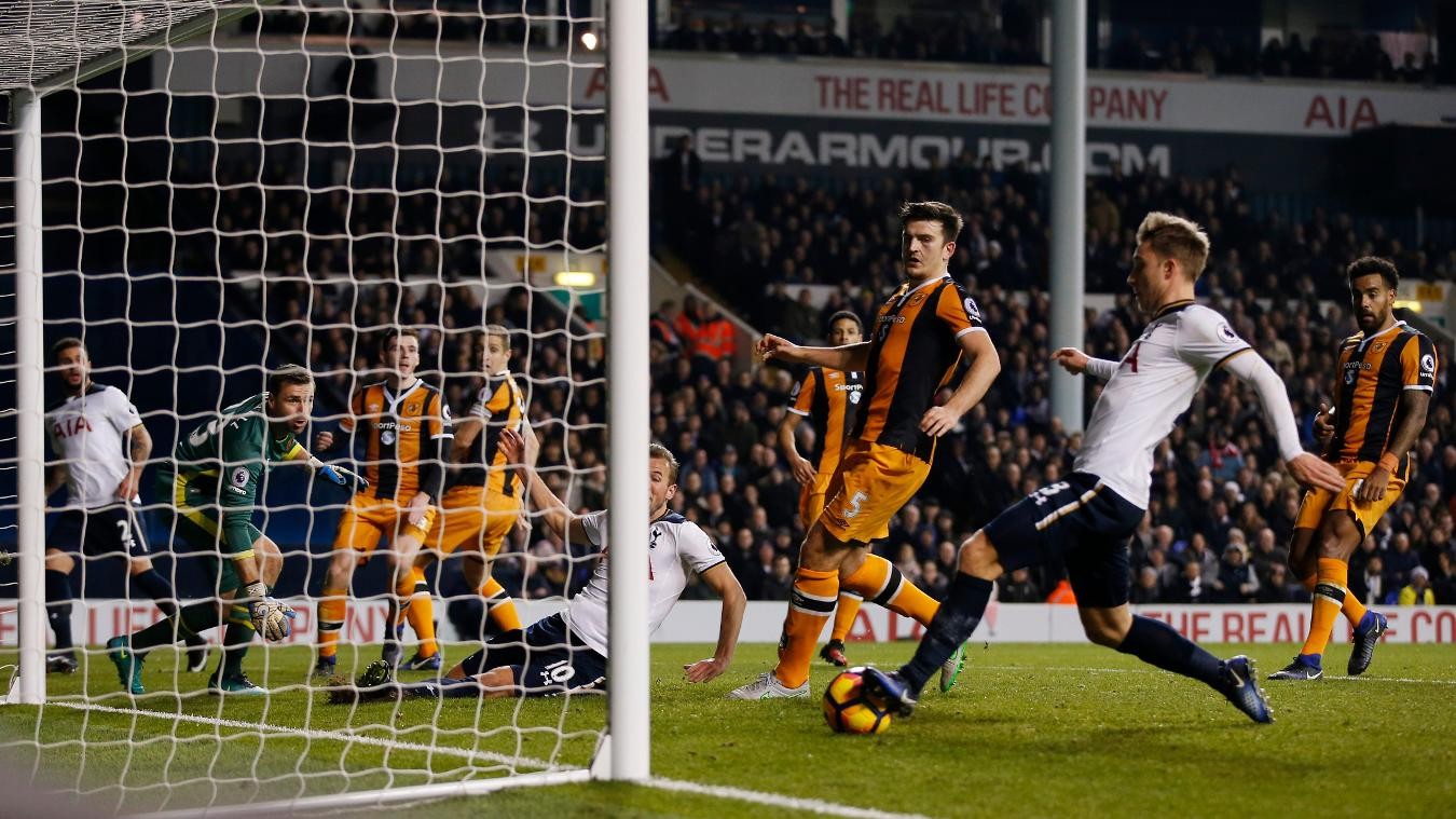 2016-12-14T212254Z_124752174_MT1ACI1e4704209_RTRMADP_3_SOCCER-ENGLAND-TOT-HUL