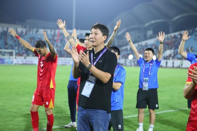 Thầy trò HLV Kim Sang-sik chuẩn bị tranh tài ở Asian Cup 2027. Ảnh: VFF