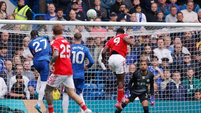 Robert Sanchez (5,9): Không thể làm gì nhiều trong các bàn thua của Chelsea, nhưng nhìn chung khả năng xử lý bóng của anh khá ổn ở những tình huống khác.