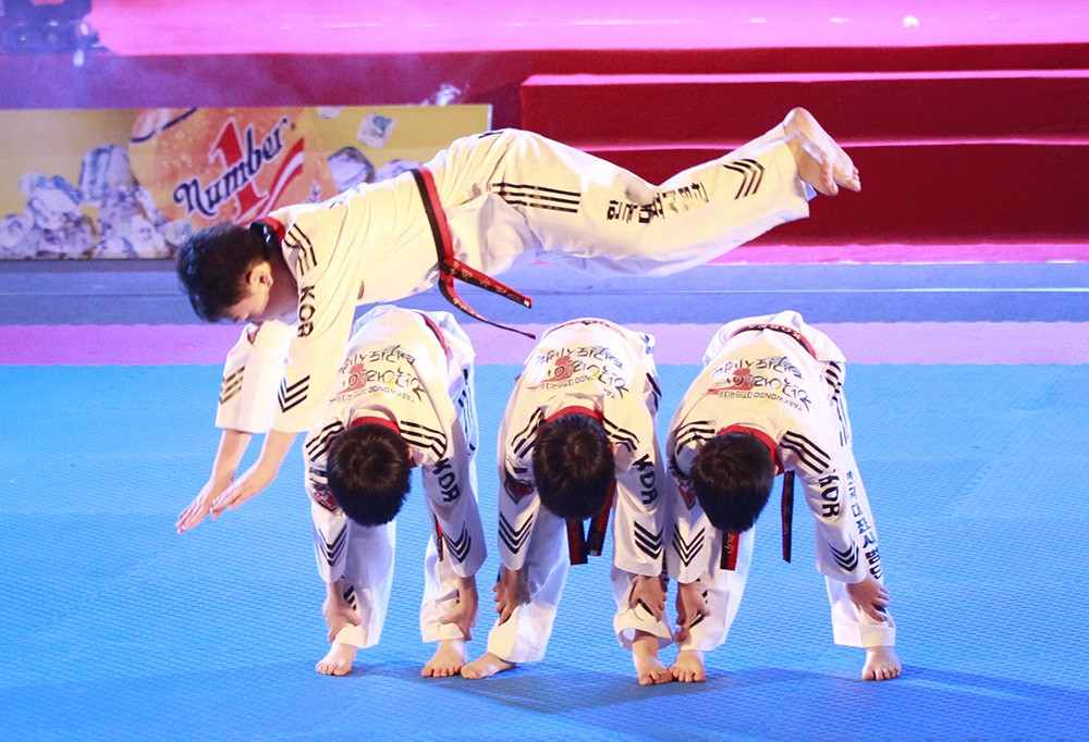 Bieu dien - thieu nhi Han