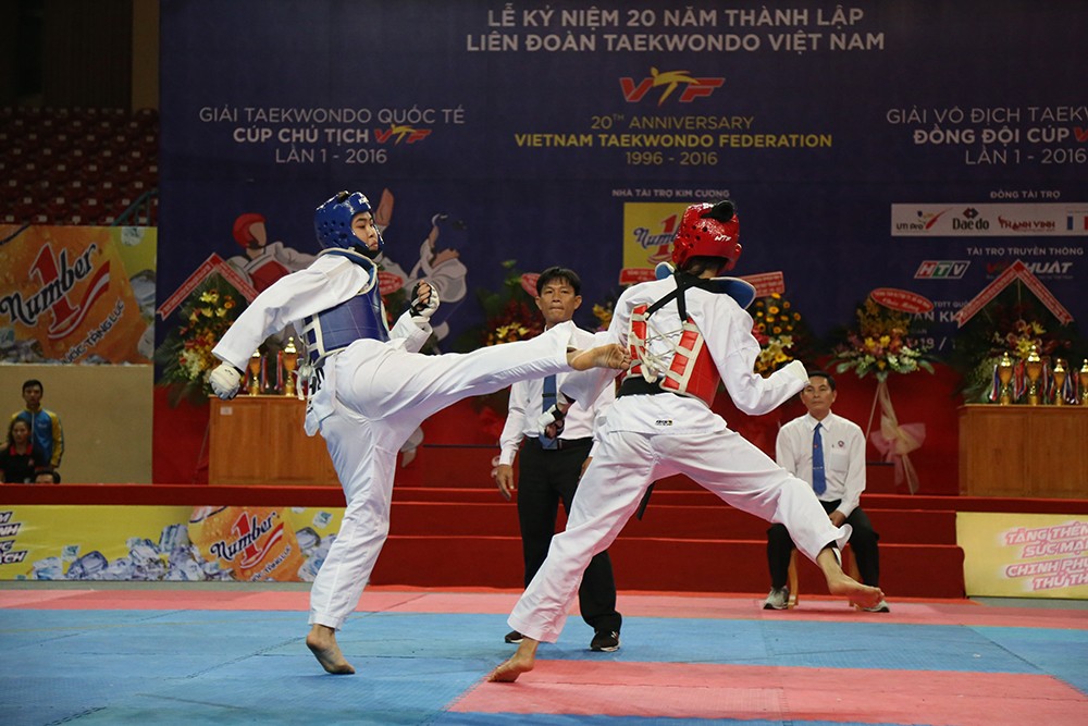 Chung ket dong doi nu - Vinh Long (giap do) vs TP.HCM