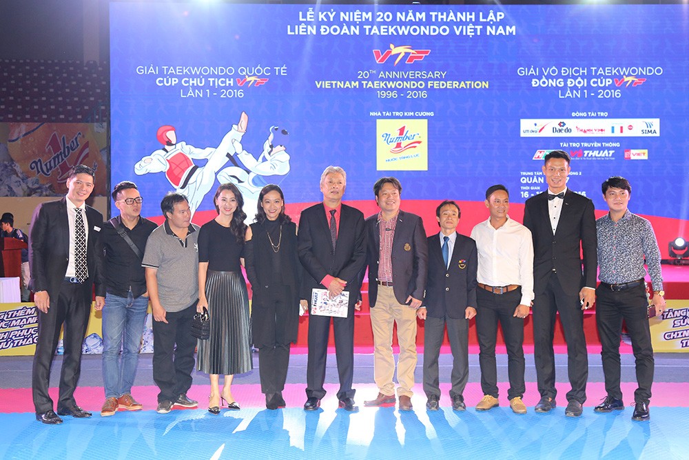 Chup anh luu niem 2