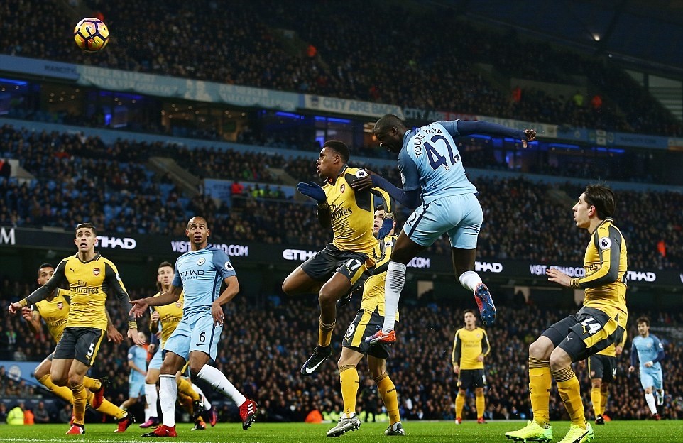 Man-City-2-1-Arsenal-8