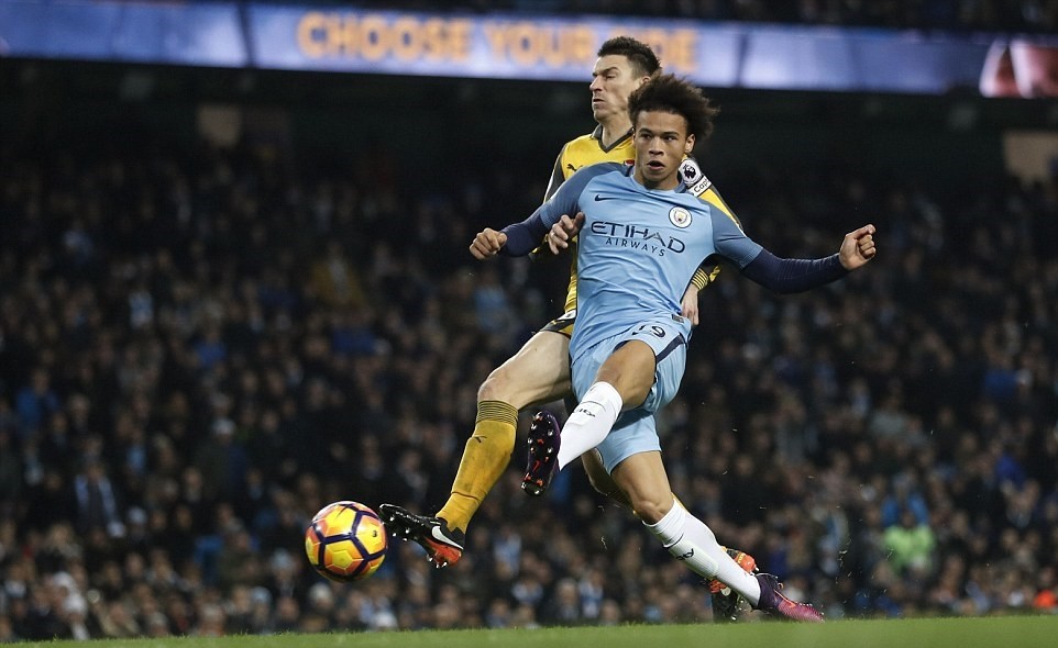 Man-City-2-1-Arsenal-9