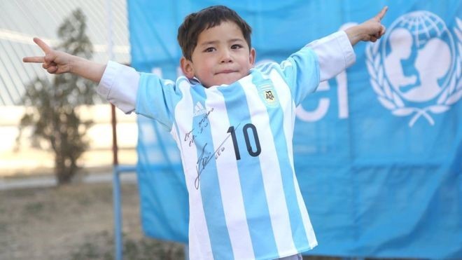 Messi-Murtaza-Ahmadi-2