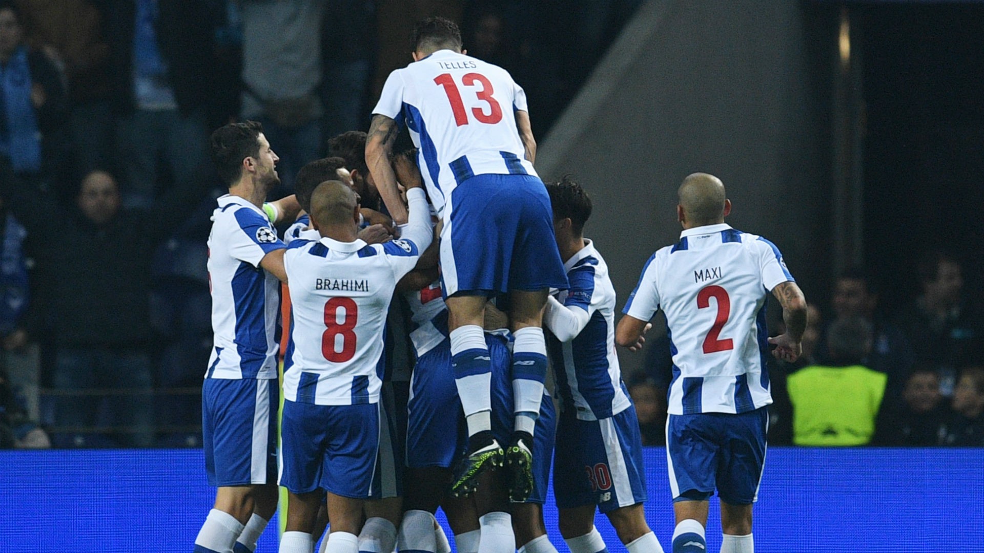 porto-leicester-champions-league-07122016_e0qgo614m5et1i6cpoubqahhc
