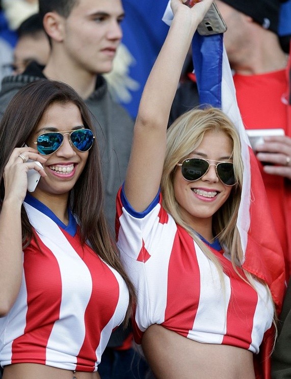 1434231503657_lc_galleryImage_Fans_of_Paraguay_wait_for