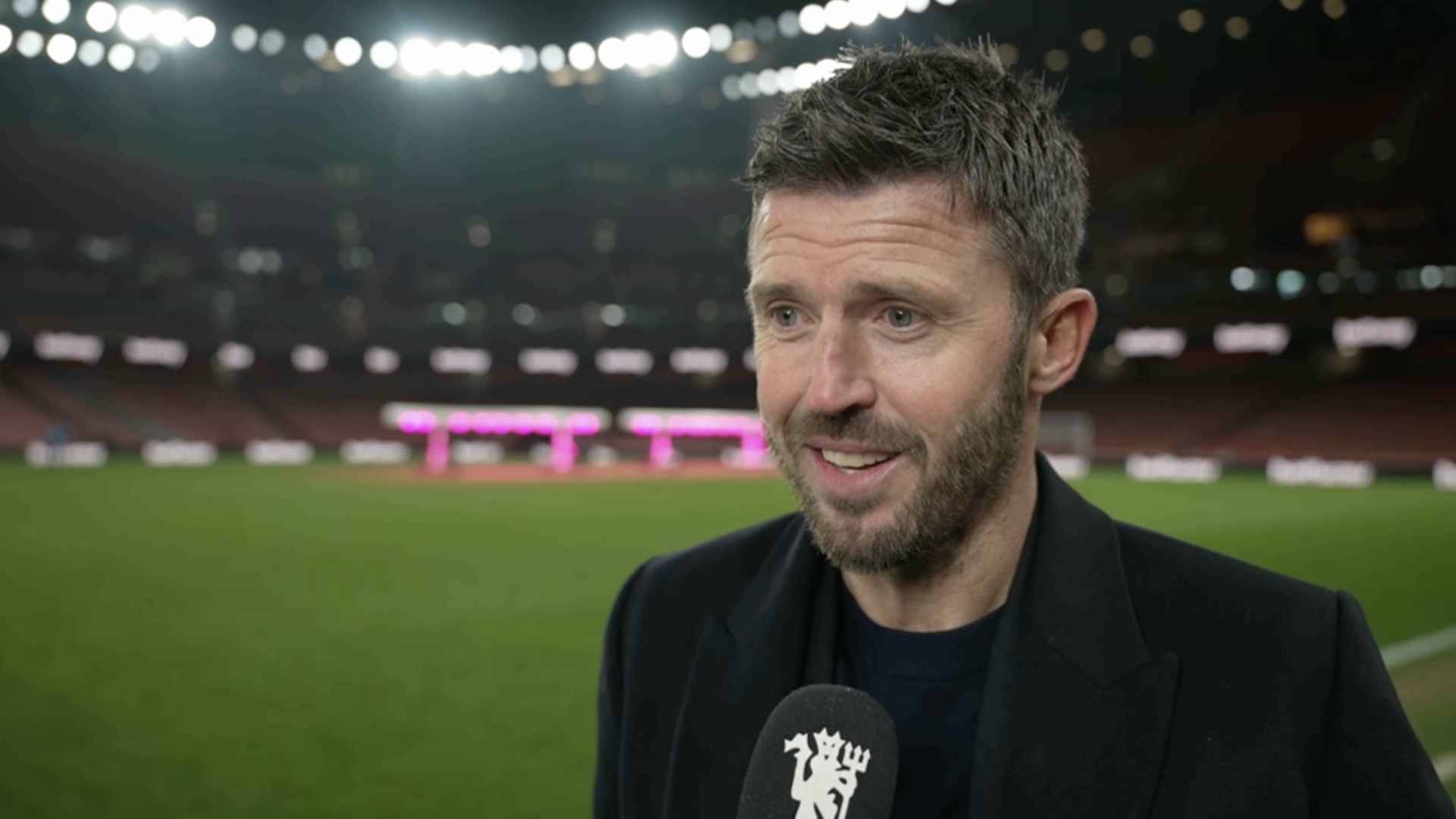 Carrick né tránh câu hỏi về tương lai. 