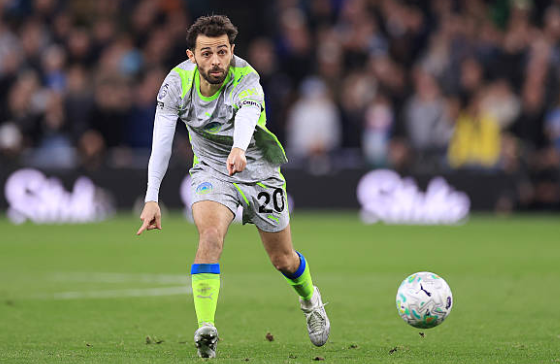 Bernardo Silva (6.5 điểm): Hoạt động không biết mệt mỏi trên khắp mặt sân và là hạt nhân trong lối chơi pressing. Dù vậy, tầm ảnh hưởng của tiền vệ người Bồ Đào Nha giảm sút đáng kể sau giờ nghỉ khi Man City đánh mất thế trận vào tay đối thủ.