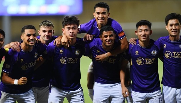 Hà Nội FC nỗ lực về đích ở vị trí cao nhất.
