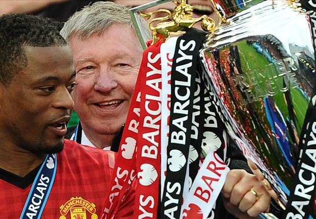 Evra cùng Sir Alex đã giành nhiều vinh quang ở M.U. Ảnh: Internet.