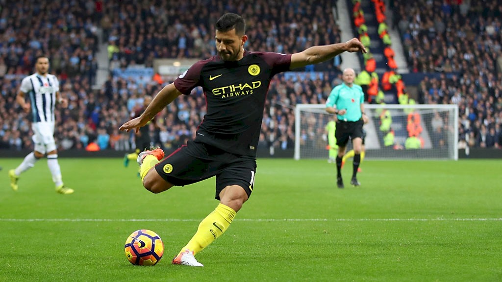 AGUERO  Manchester Citys Sergio Aguero scores his sides first goal of the game